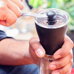 The Advantages of a Hand Grinder